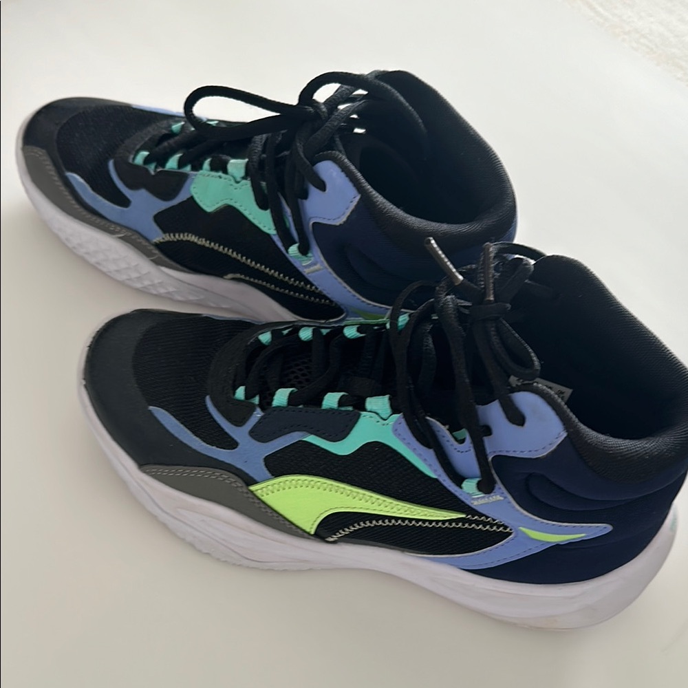 Puma Kids Playmaker Pro Mid Basketball Sneaker (Big Kid)